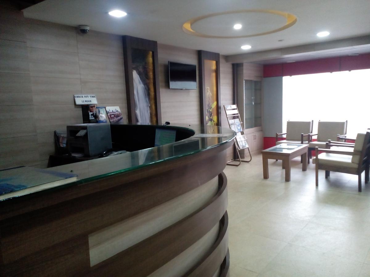 Hotel Preethi Palace Ооти Екстериор снимка
